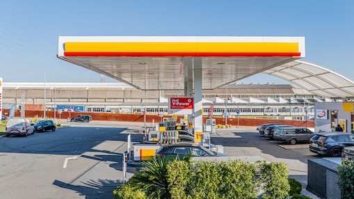Logótipo da Shell em Posto de abastecimento.