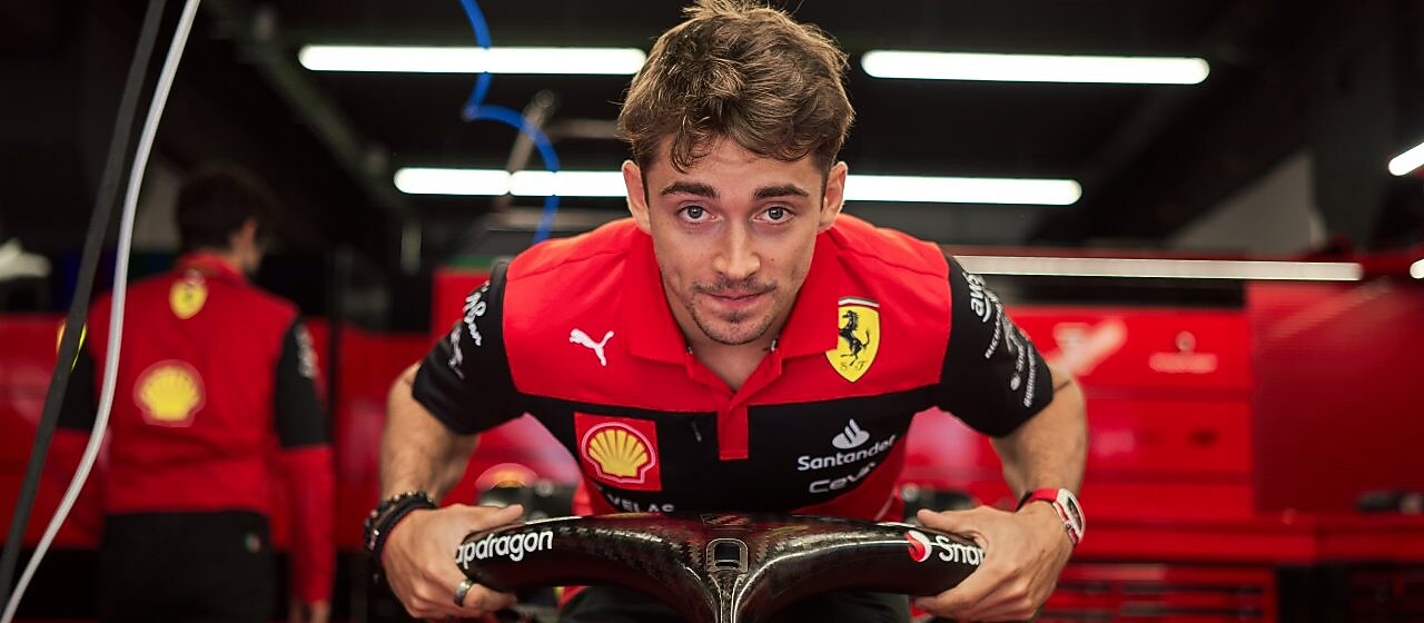 Sebastian Vettel e Kimi Raikkonen a promover Shell V-Power