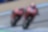 Dois homens a correr um contra o outro