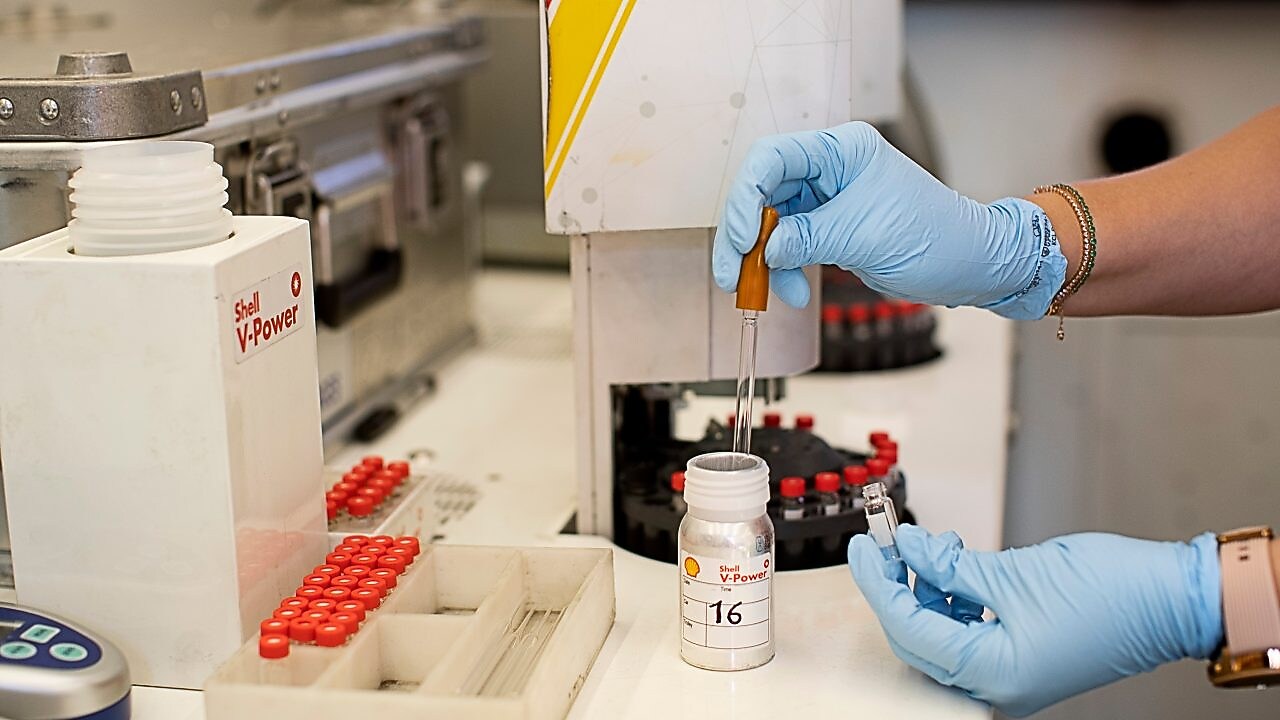 Teste de Shell Helix em laboratório